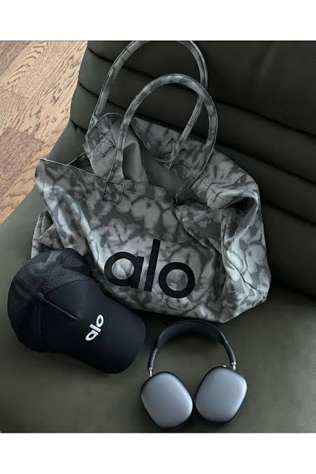 Alo Yoga Iconic Tote