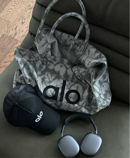 Alo Yoga Iconic Tote